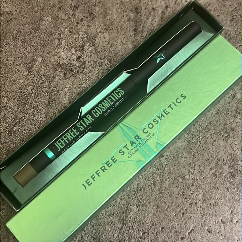 💕🌙Jeffree Star Resting Rich Face Eyeliner
